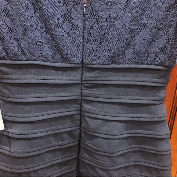 NWT Adriana Papell Navy Midnight Blue Lace V Neck Dress Sz 10 - Picture 7 of 10